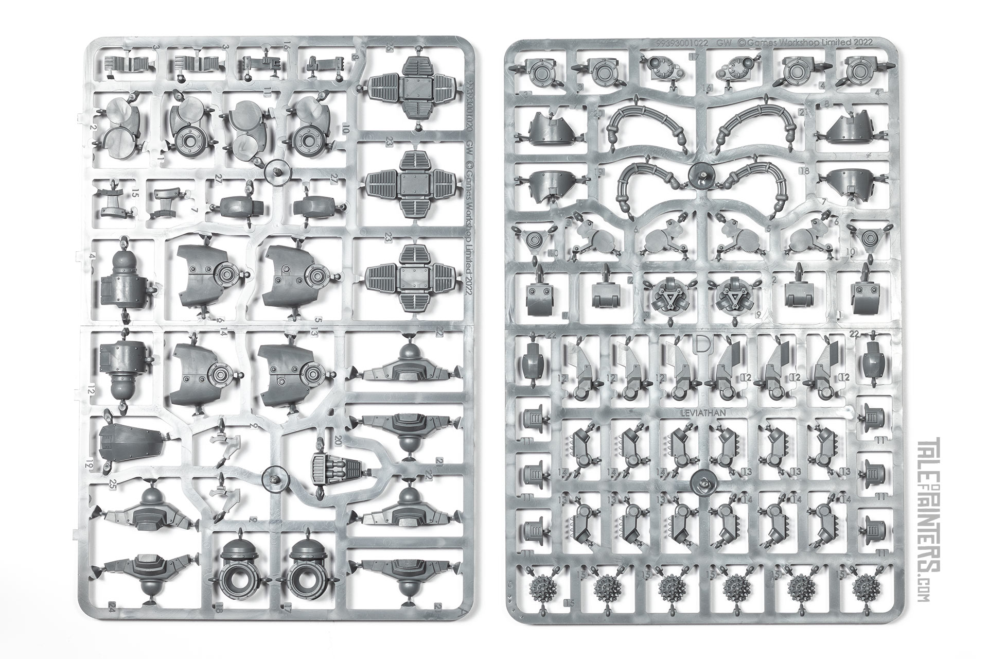 Leviathan Siege Dreadnought with claw and drill weapons sprues
