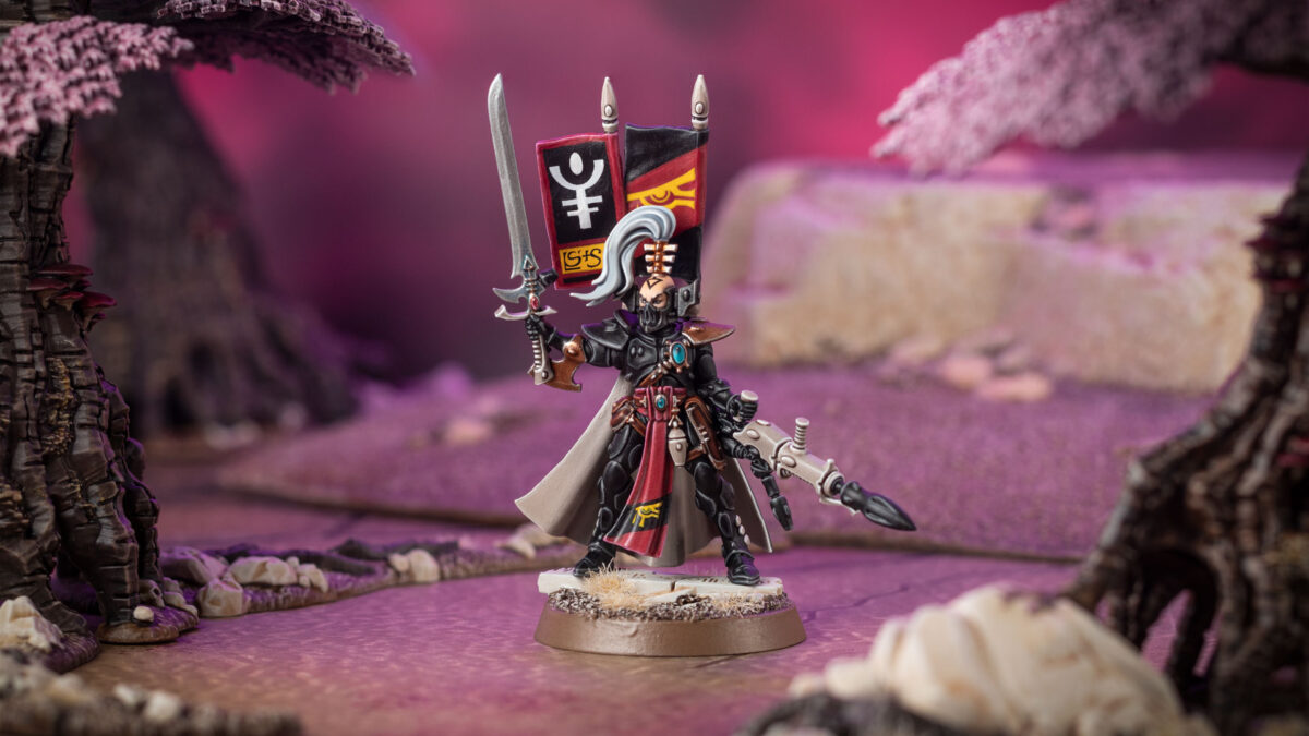 Cinematic shot of an Eldar Autarch of Ulthwé, painted by Stahly