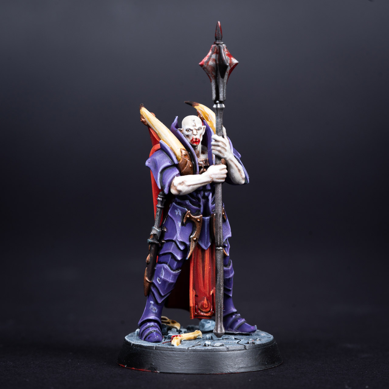 Gorath the Enforcer from the Crimson Court warband from Warhammer Underworlds: Direchasm