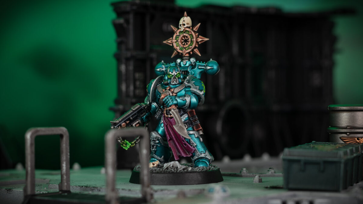 Cinematic shot of an Alpha Legion Chaos Legioanry Kill Team Icon Bearer painted by Stahly
