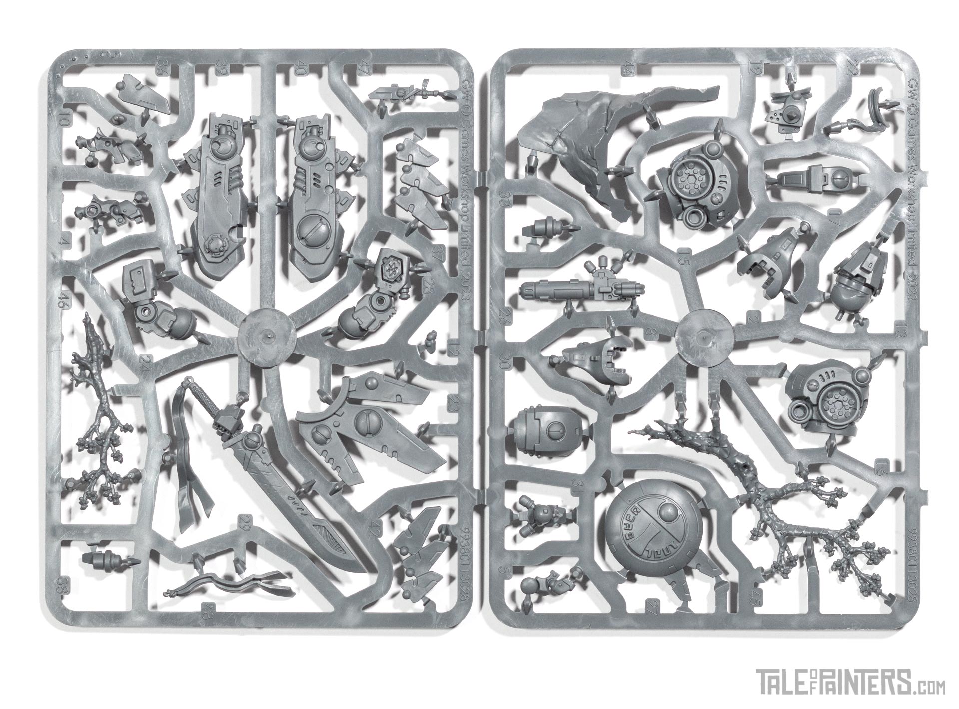 First two plastic sprues of Commander Farsight