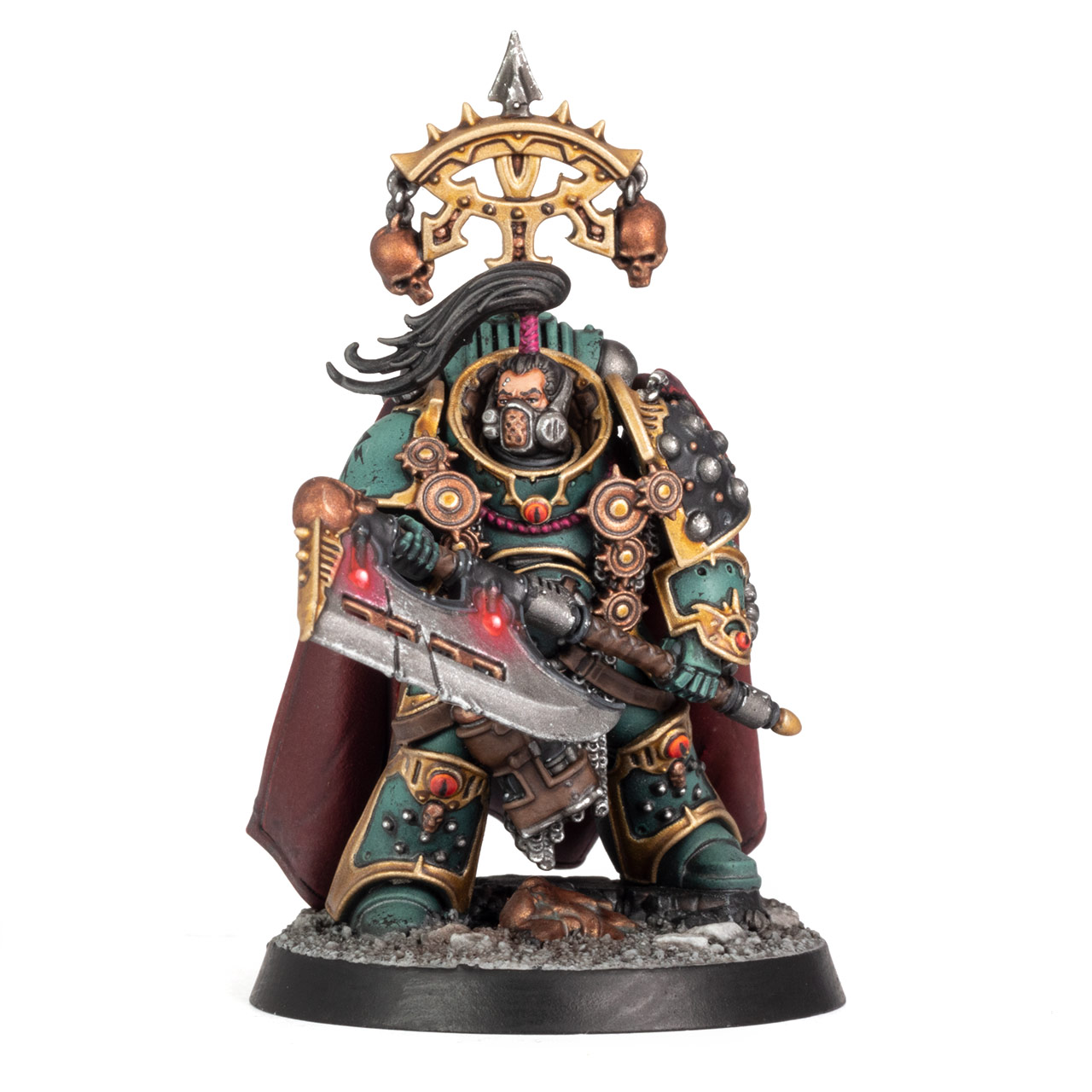 Front view of a Sons of Horus Praetor with double-handed axe, painted by Stahly
