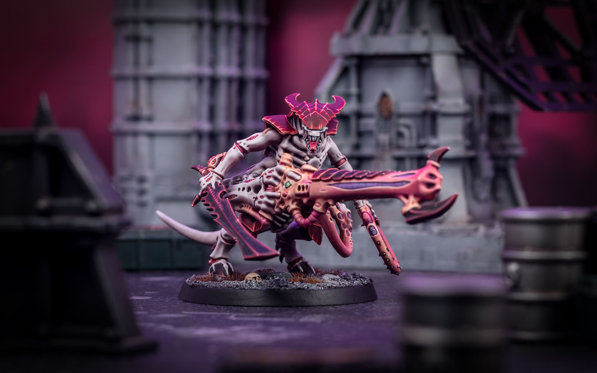 Cinematic shot of a Hive Fleet Kraken Tyranid Warriors Heavy Gunner with Venom Cannon, painted by Stahly