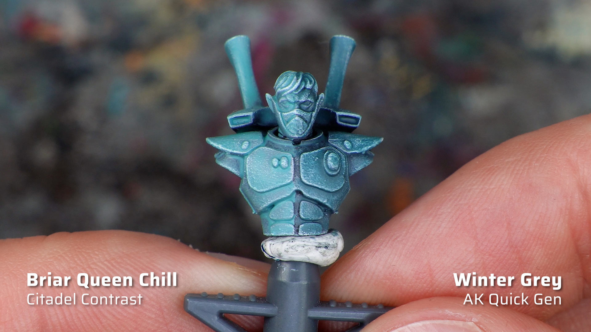 Comparison of a custom Aeldari sculpt slapchopped from black to white, left side Briar Queen Chill from Citadel Contrast, right side AK Quick Gen Winter Grey