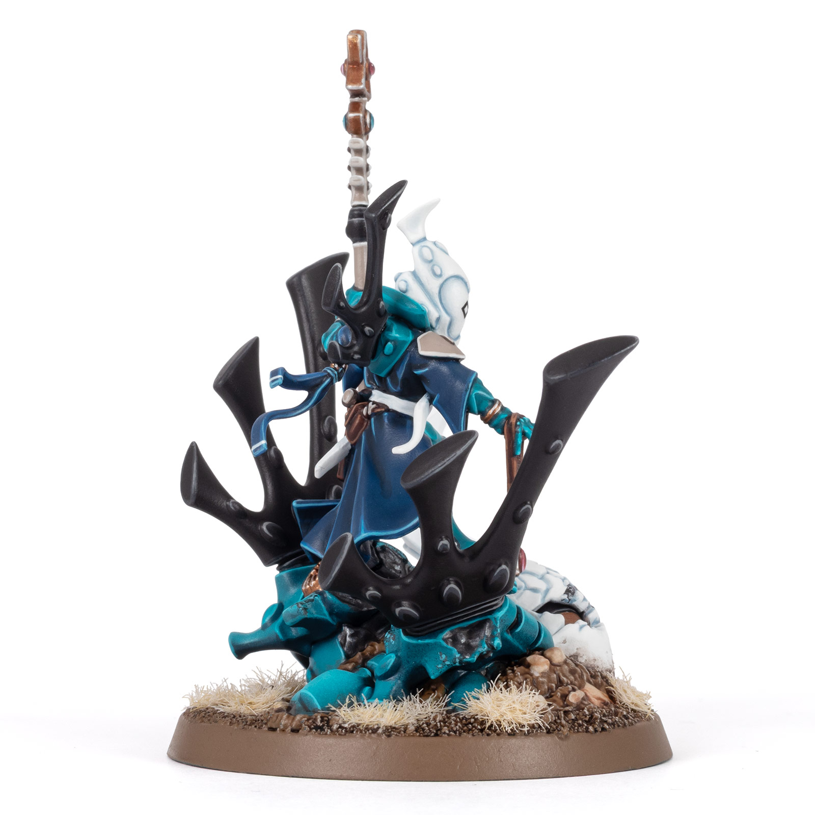 Side view of Aeldari Infinity's Lament Spiritseer diorama, painted in the turquoise and white of Craftworld Iybraesil by Stahly, on white background